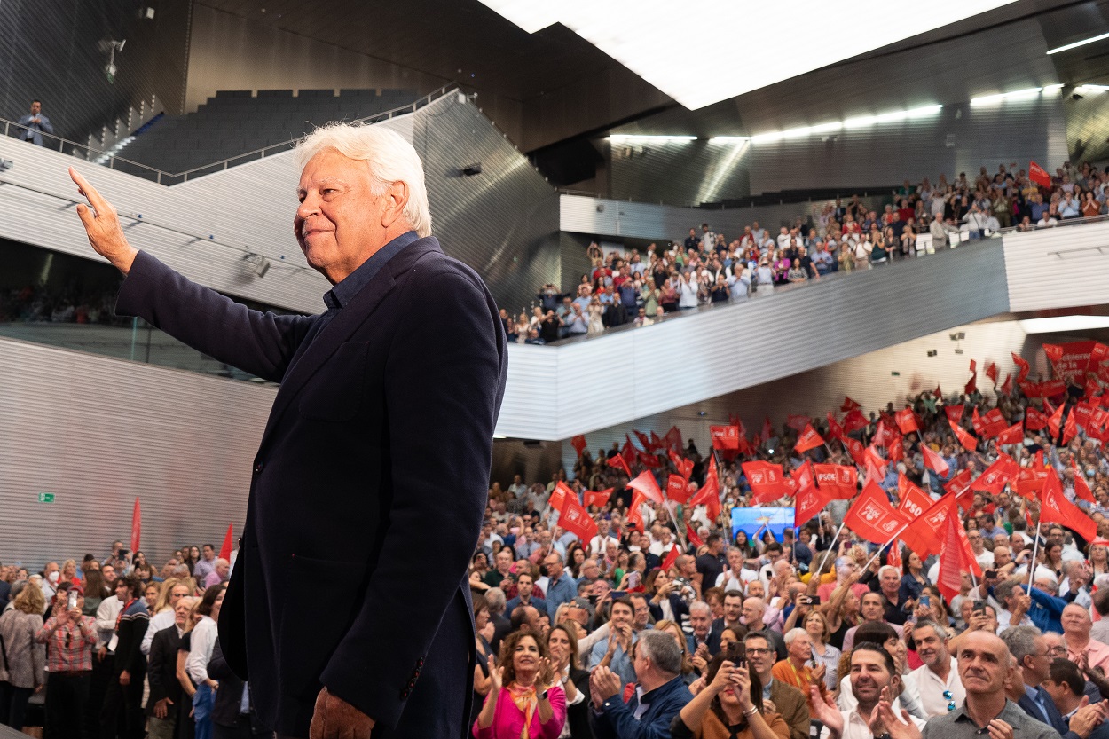 Felipe González, en el acto de este sábado en Sevilla por el 40 aniversario de su victoria en las generales de 1982. EP.