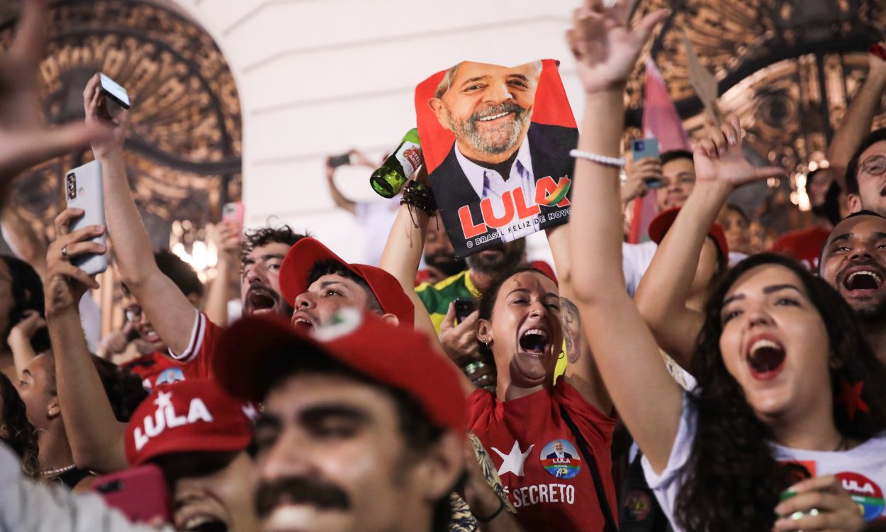 Simpatizantes de Lula Da Silva celebran su victoria