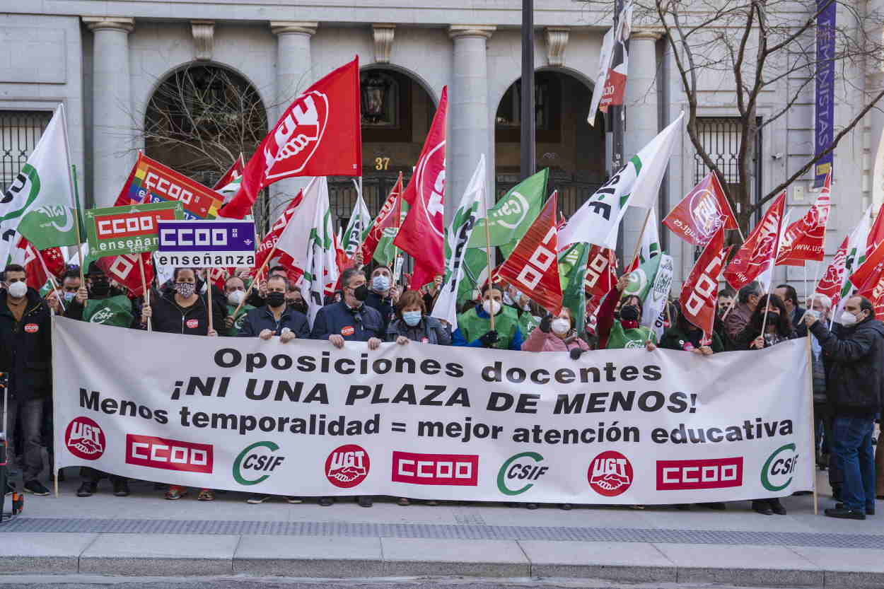 Imagen de archivo de una manifestación conjunta de CCOO, UGT y CSIF. EP