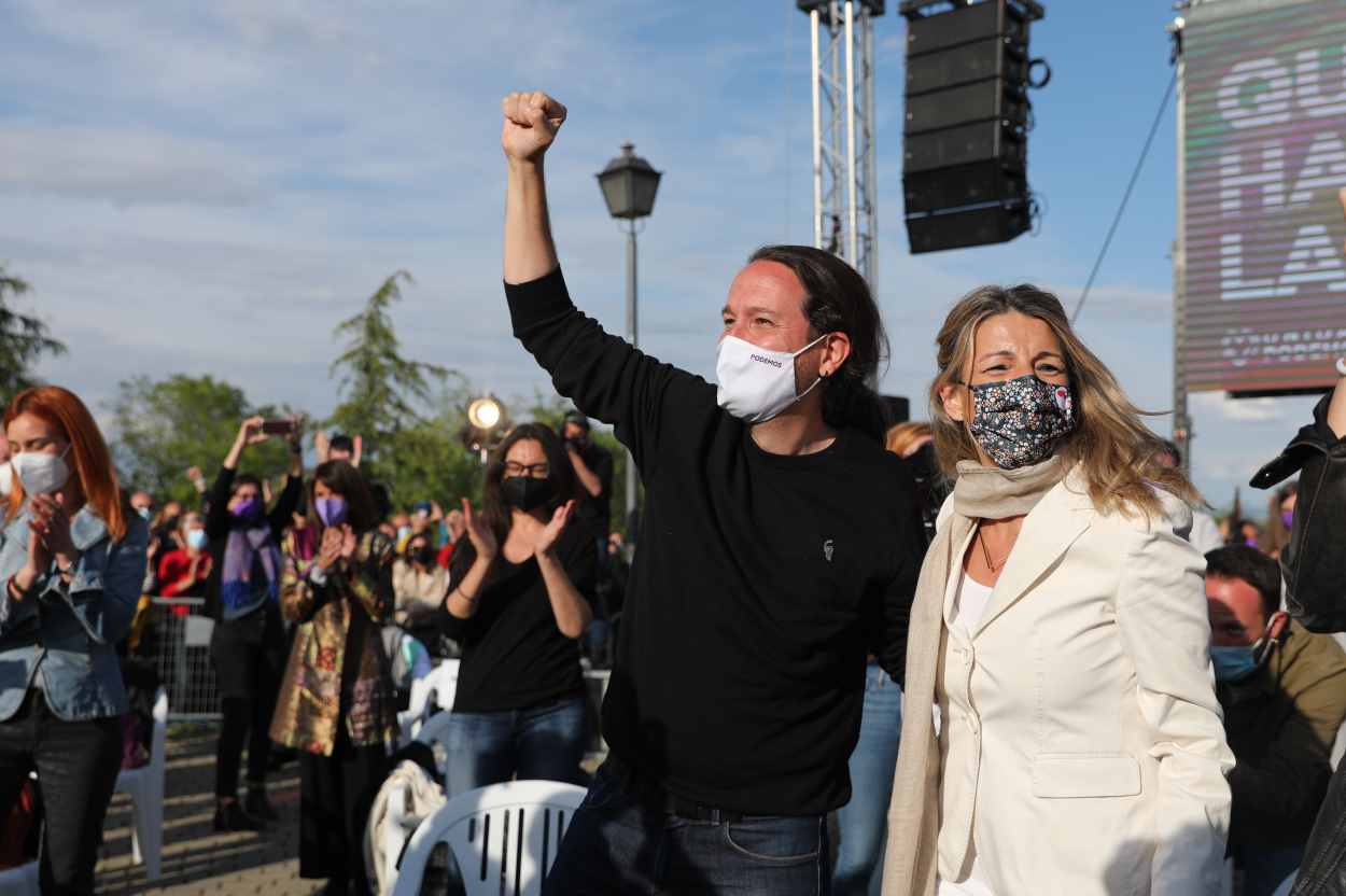 Pablo Iglesias junto a Yolanda Díaz durante la campaña electoral en la Comunidad de Madrid