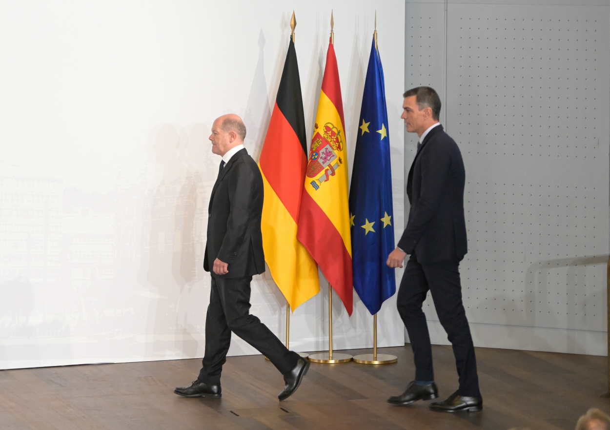 El canciller alemán, Olaf Scholz, y el presidente del Gobierno, Pedro Sánchez. EP