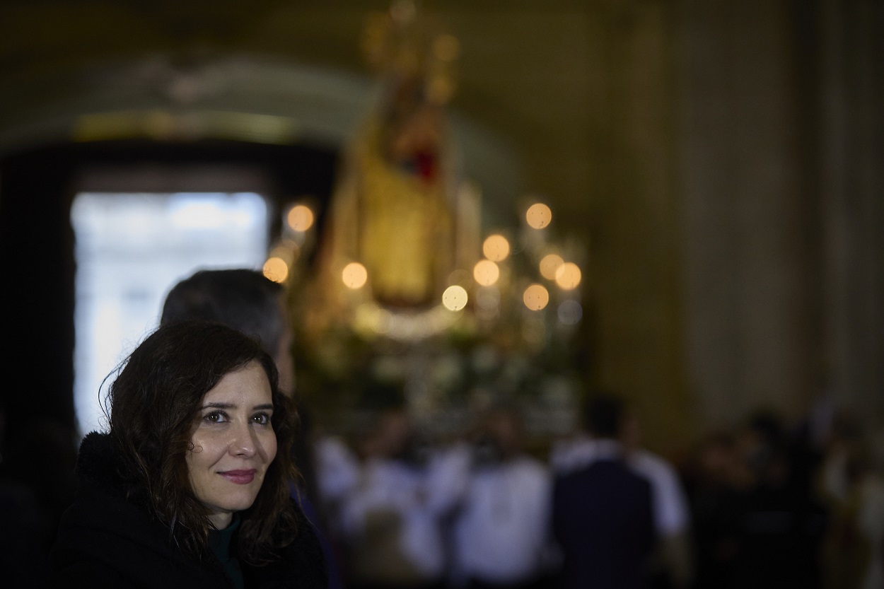 Isabel Díaz Ayuso, durante una eucaristía en honor a la Virgen de la Almudena. EP / Jesús Hellín
