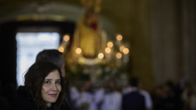 Isabel Díaz Ayuso, durante una eucaristía en honor a la Virgen de la Almudena. EP / Jesús Hellín