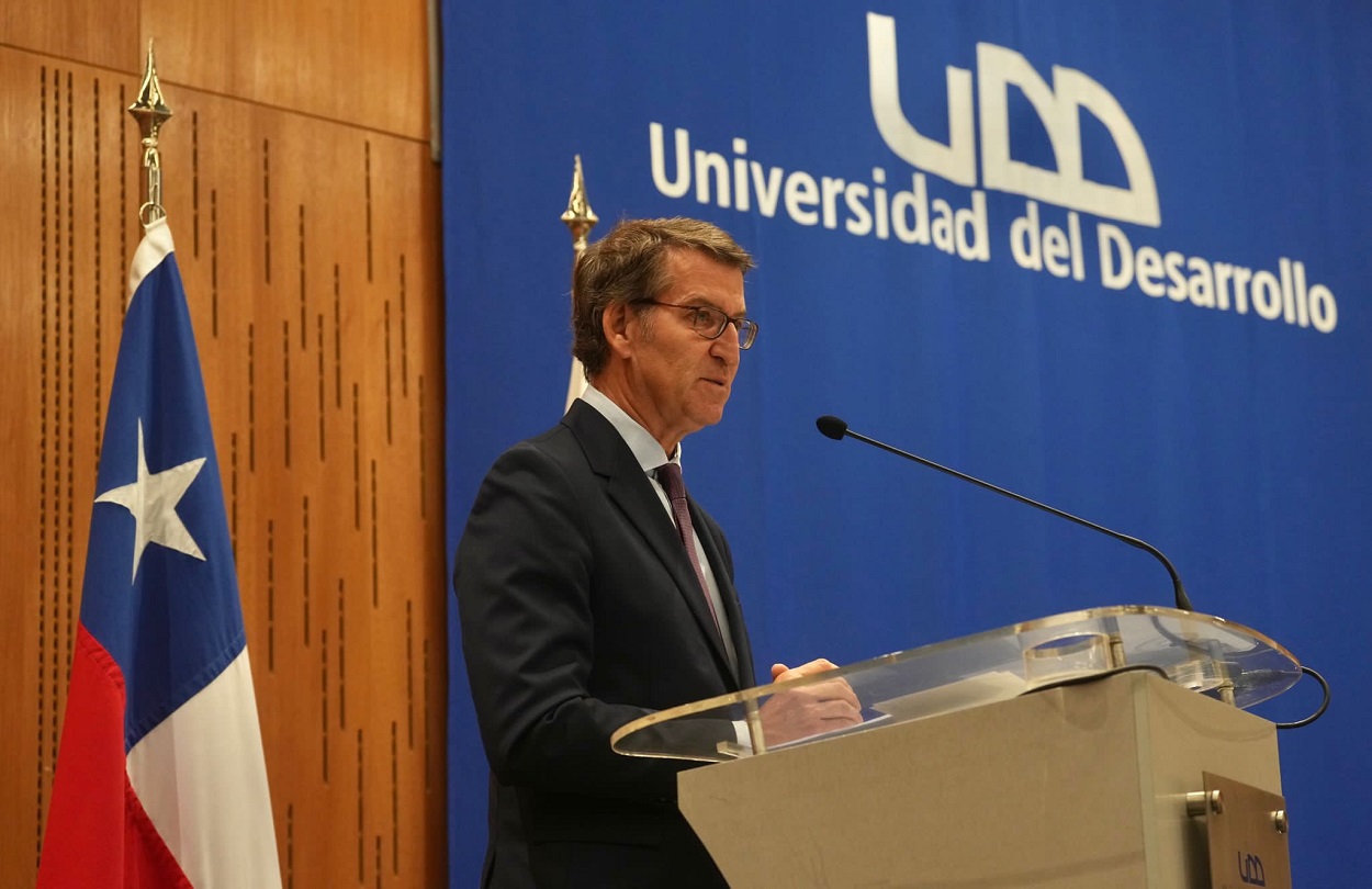 Alberto Núñez Feijóo durante una conferencia en Santiago de Chile. EP.