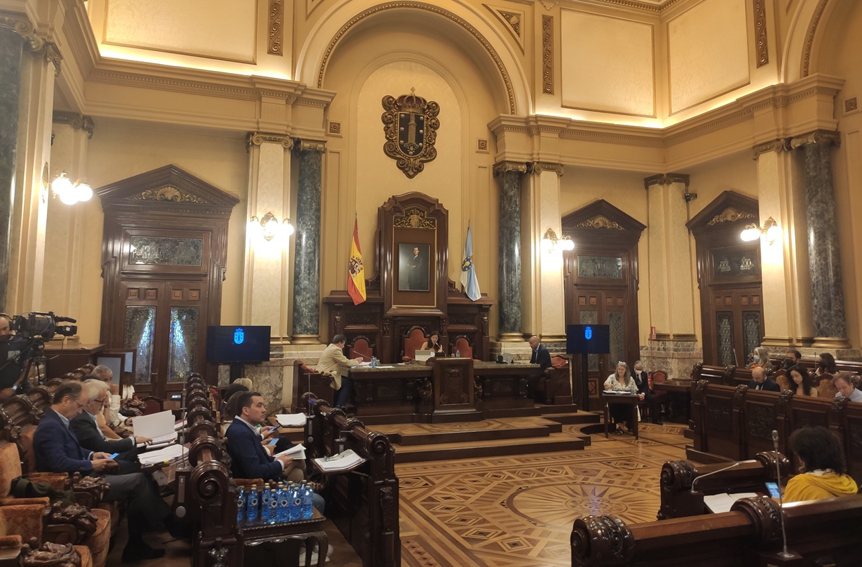Neoliberales del castellano reciben un varapalo judicial. En la imagen, un pleno celebrado en el Ayuntamiento de A Coruña (Foto: Europa Press/Archivo).