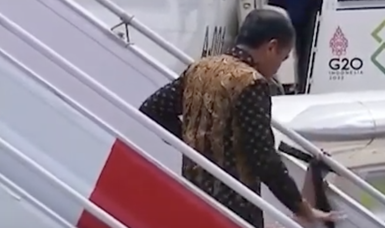 El presidente de Indonesia, Joko Widodo, ha protagonizado una de las imágenes más sonadas de la cumbre del G20. EP