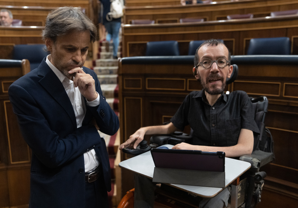 El presidente del grupo parlamentario de Unidas Podemos y En Comú Podem en el Congreso, Jaume Asens y el portavoz de Unidas Podemos en el Congreso, Pablo Echenique