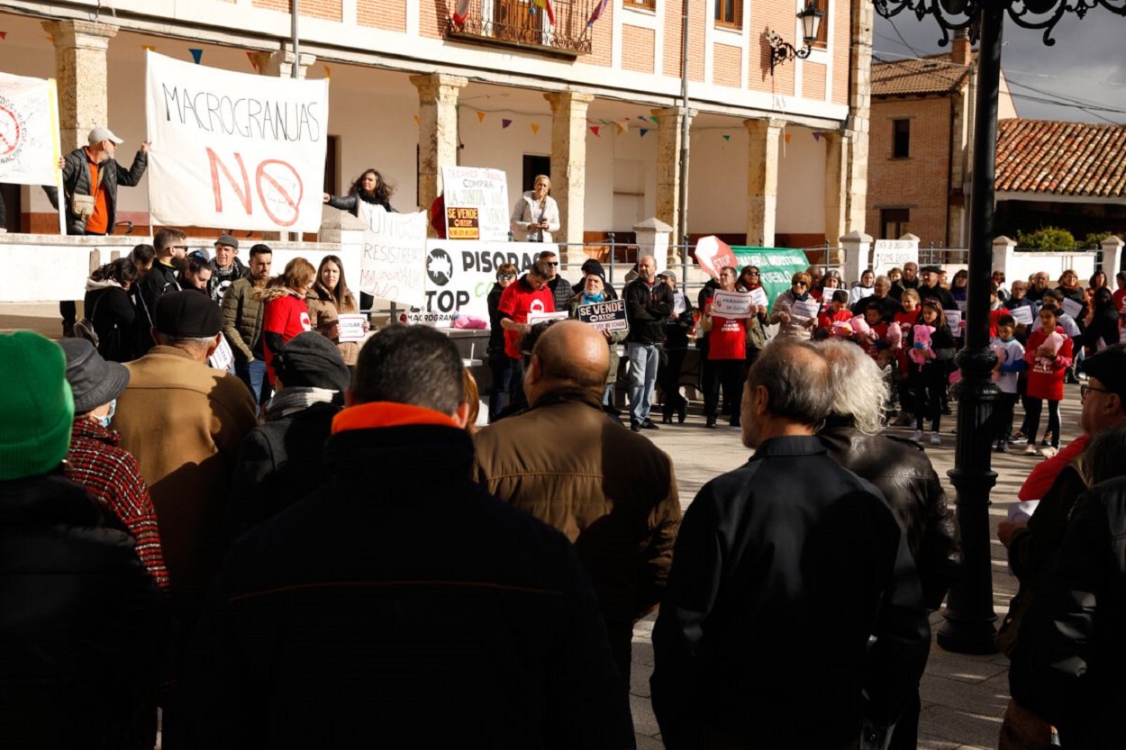 Protesta en Prádanos de Ojeda, Palencia. Foto: Plataforma PISORACA