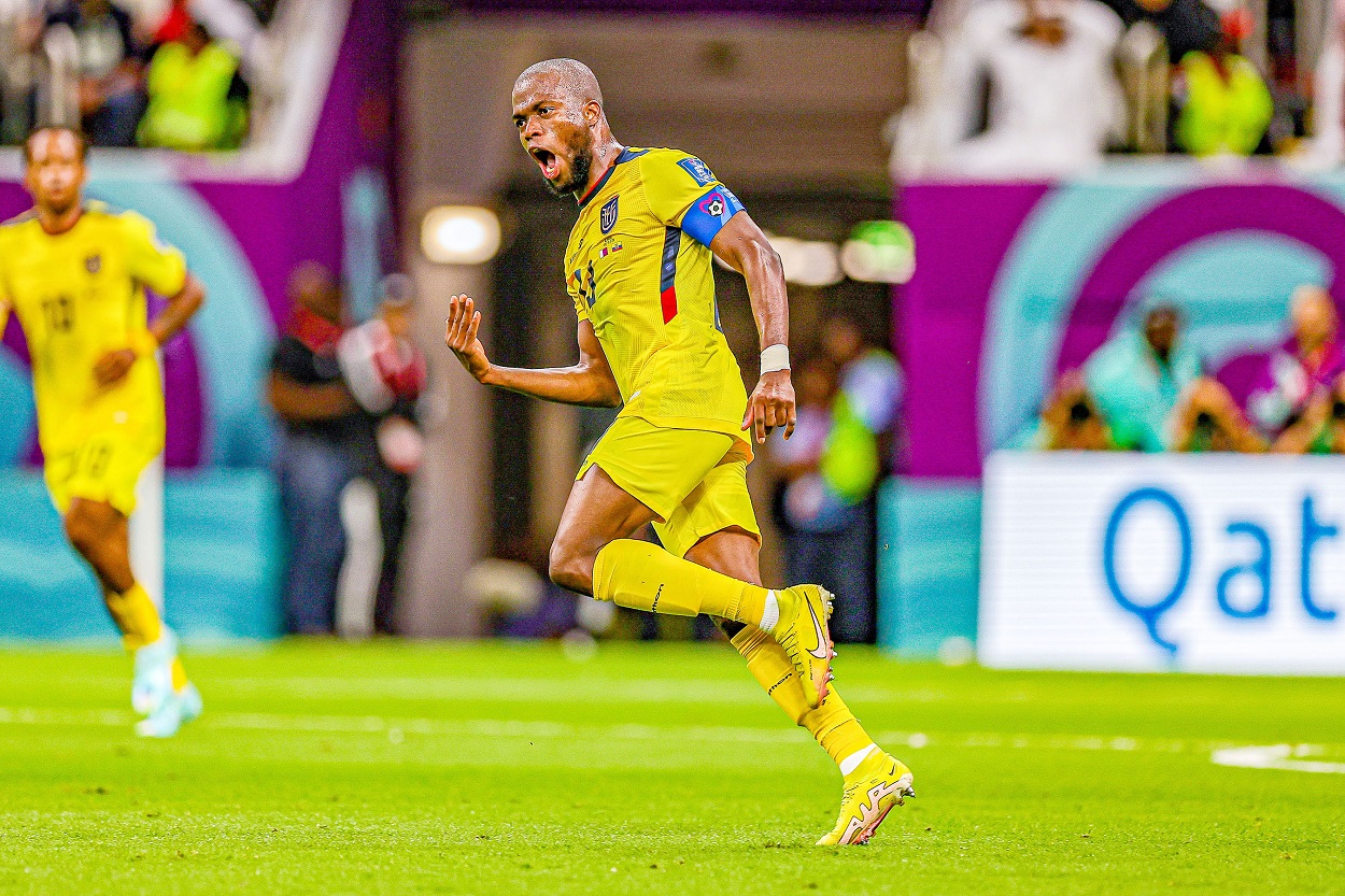 Enner Valencia festeja su segundo tanto ante Qatar en la Copa del Mundo. EP.