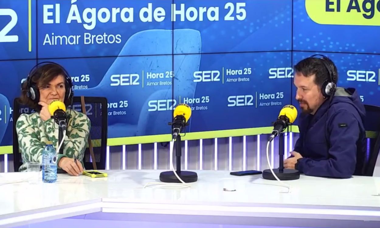 Carmen Calvo y Pablo Iglesias en el programa 'El Ágora de Hora 25' en la Cadena Ser.
