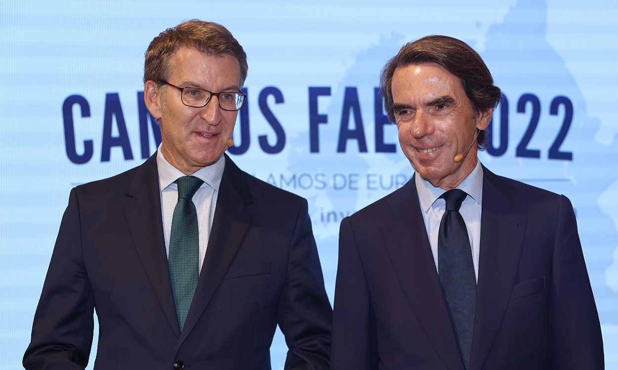 Alberto Núñez Feijóo, líder del PP, y José María Aznar. EP
