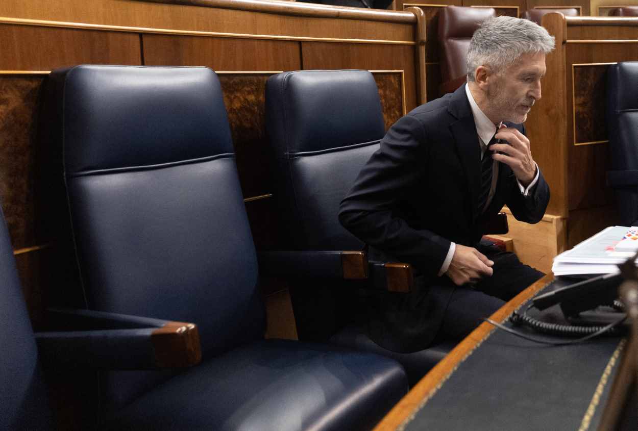 El ministro del Interior, Fernando Grande Marlaska, durante una sesión plenaria en el Congreso de los Diputados