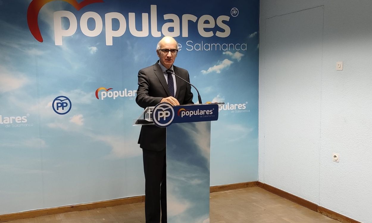 El presidente del PP de Salamanca, Javier Iglesias, después del Comité Ejecutivo Provincial donde ha anunciado su renuncia a continuar en el cargo. EP.