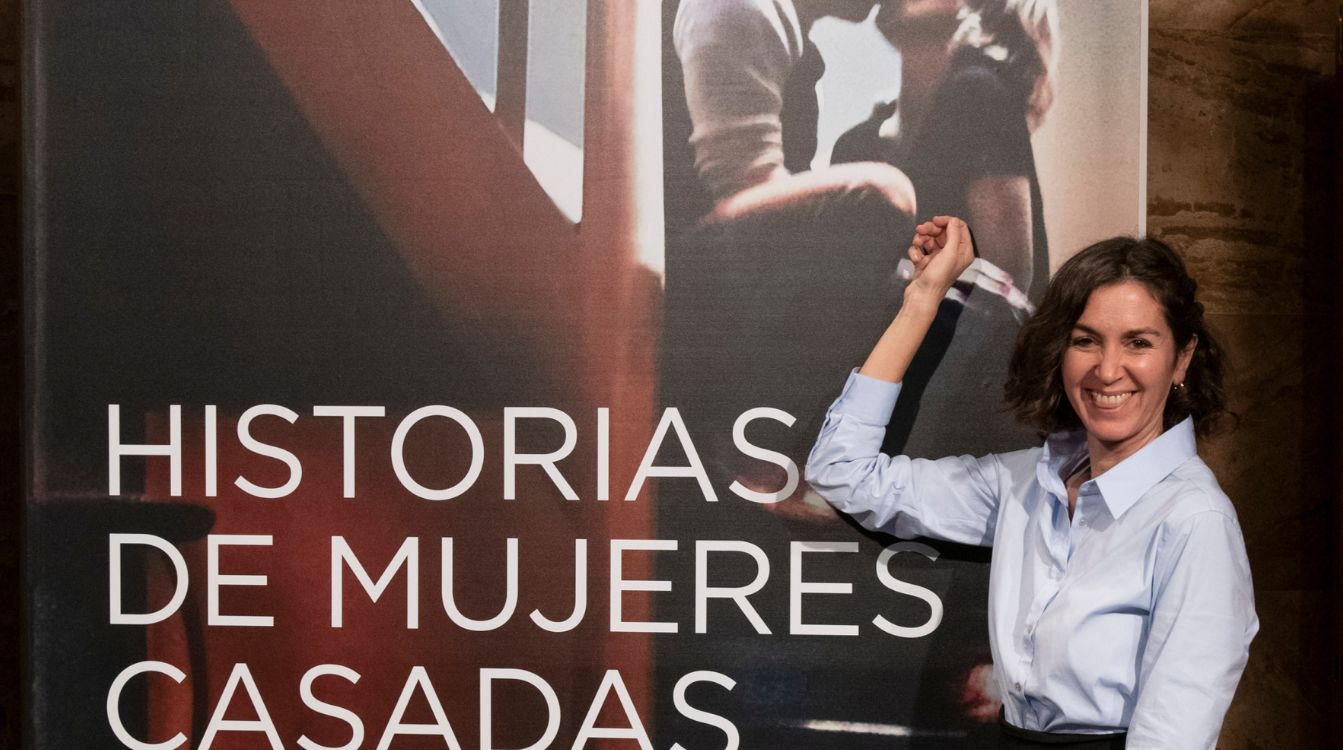 Crisitna Campos, finalista del Premio Planeta 2022 por la novela 'Historias de mujeres casadas'