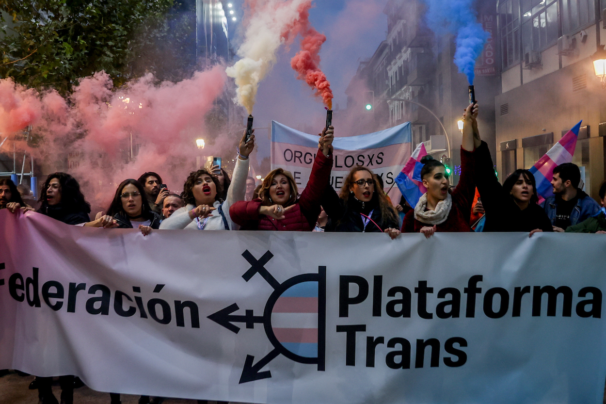 Manifestación para pedir que no se recorten los derechos de la Ley Trans. EP