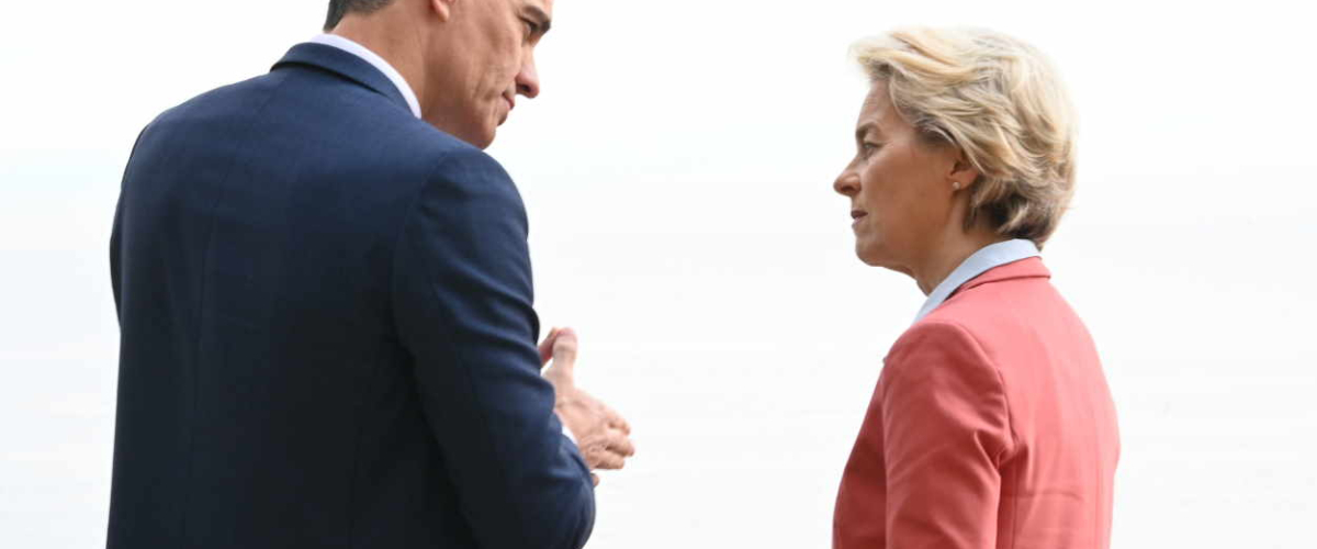 Sánchez presionó a Von der Leyen con bloquear el Consejo Europeo si cortaba la financiación de UNRWA para Palestina