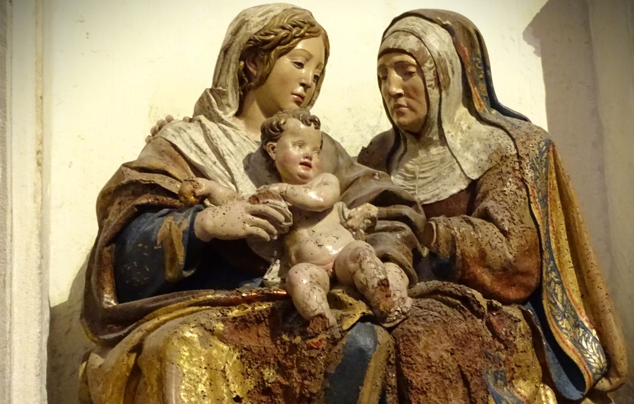 Grupo escultórico de Santa Anda con la Virgen y el Niño, en la catedral de Burgos. JUANMARIA CASADO SALINAS