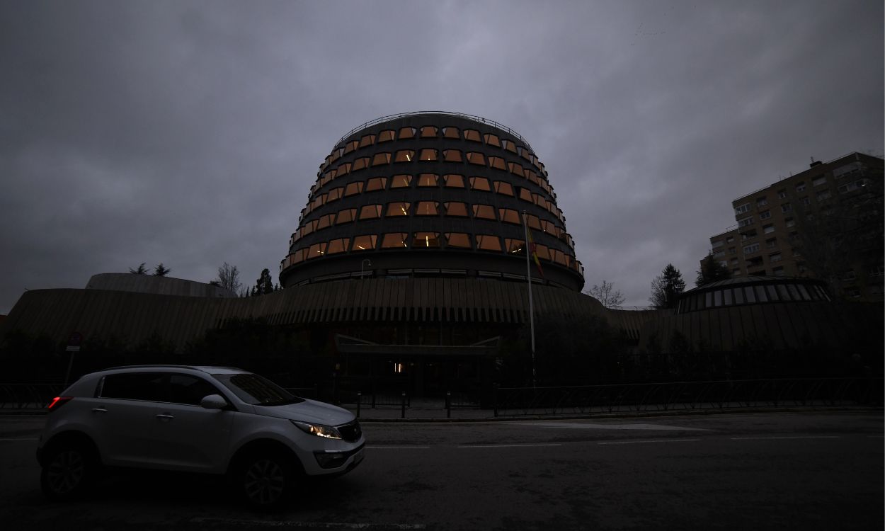 Sede del Tribunal Constitucional de noche. EP