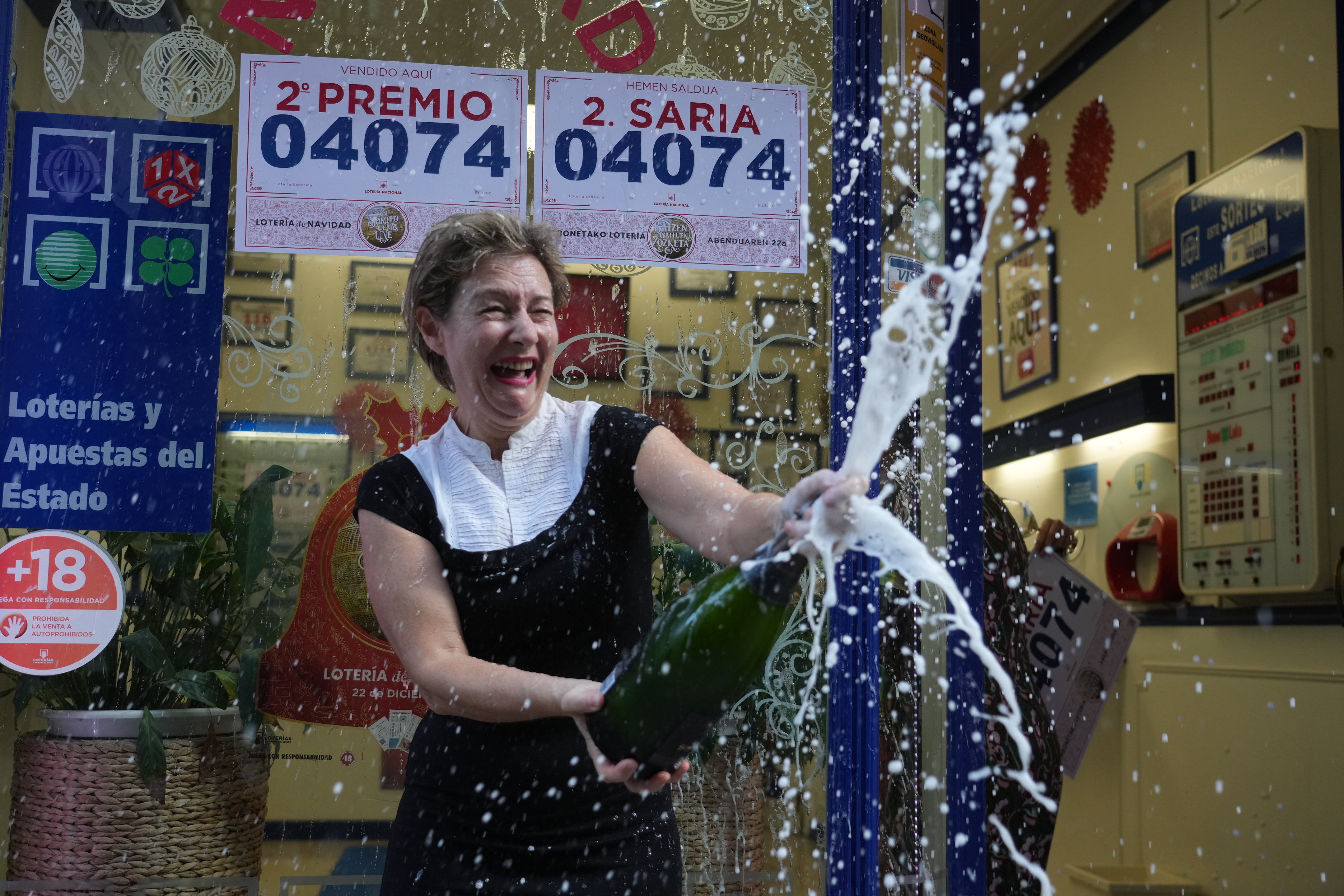 Celebración del Segundo Premio del Sorteo Extraordinario de la Lotería de Navidad