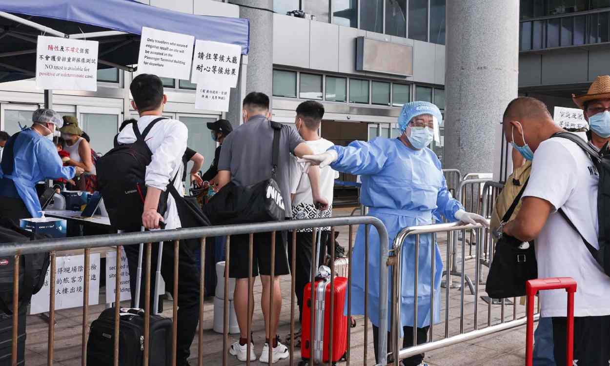 Controles de covid-19 en un aeropuerto de China. EP