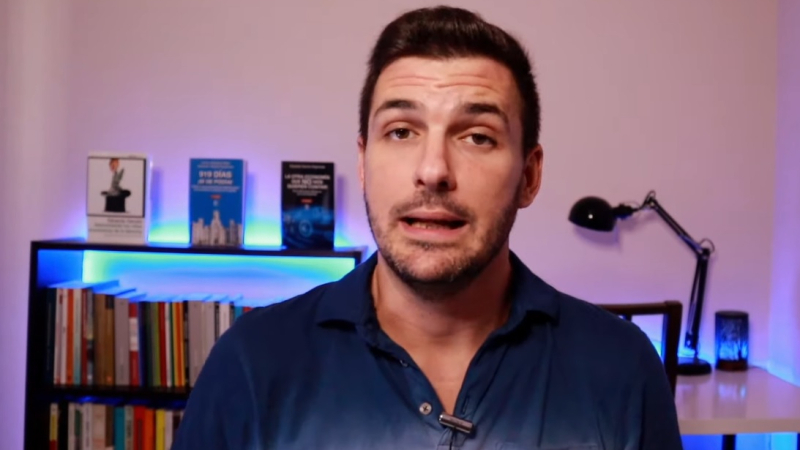 El economista Eduardo Garzón durante un vídeo de su canal de YouTube. El economista Eduardo Garzón durante un vídeo de su canal de YouTube.