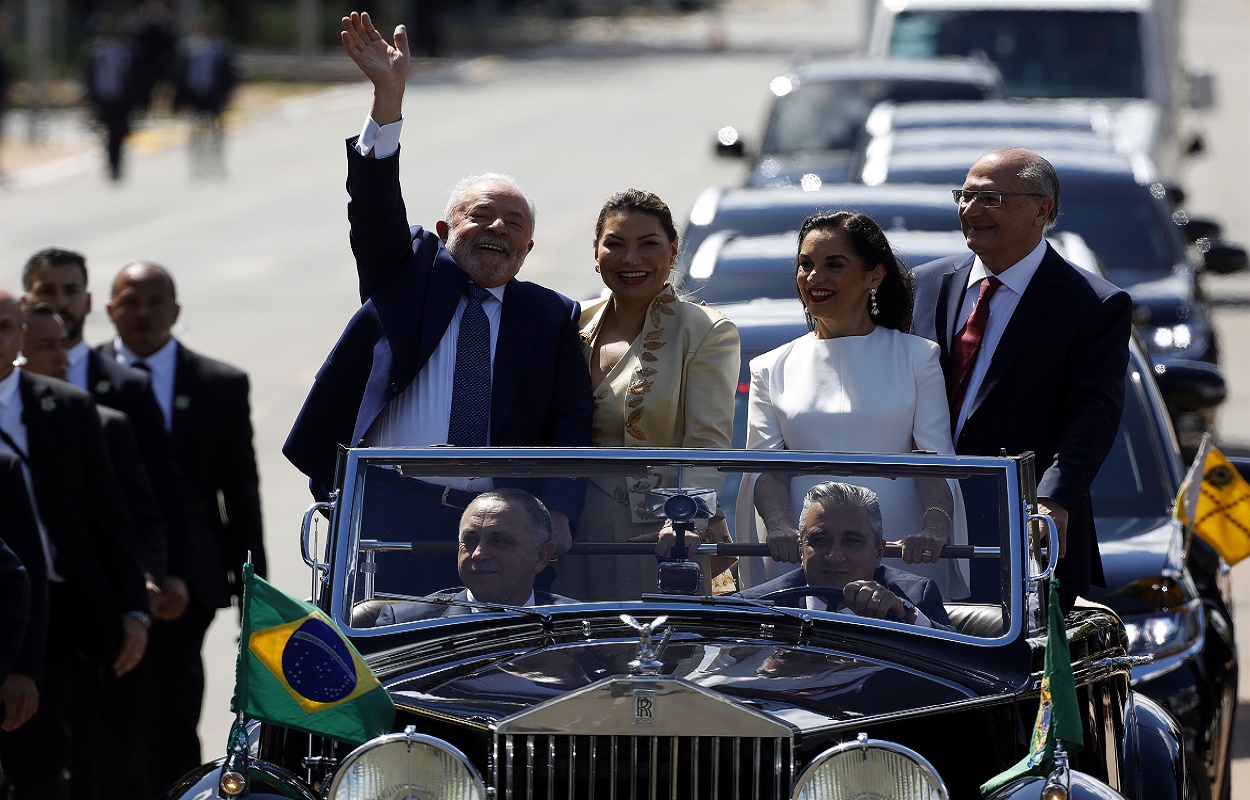 Lula, presidente de Brasil, recorre las calles