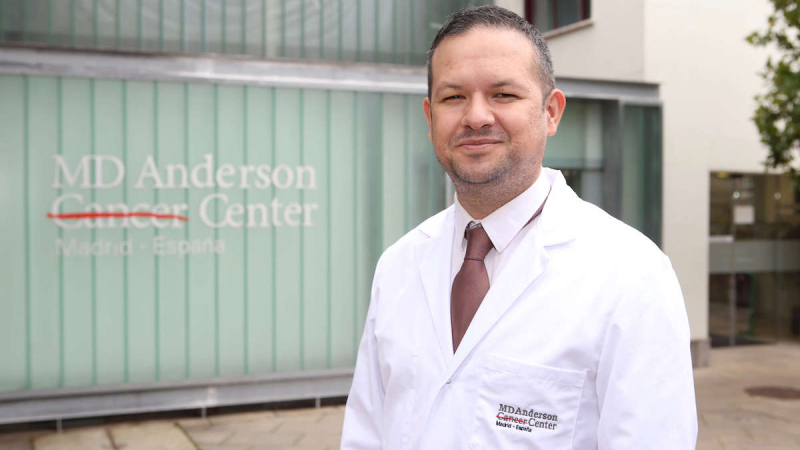 Dr. Allan Sam, jefe del Servicio de Neumología. MD Anderson Cancer Center Madrid