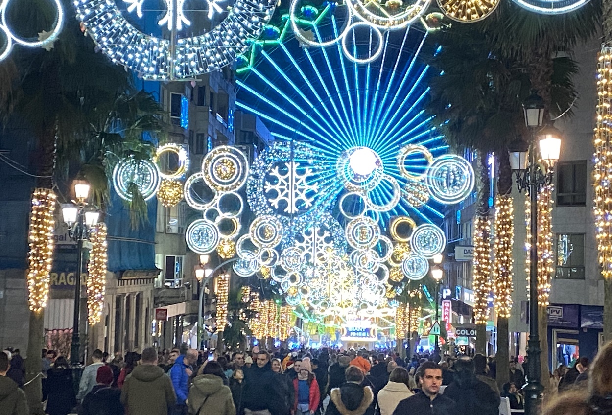 Imagen de la calle Cólon de Vigo este martes día 27 de diciembre (Foto: T.L.)