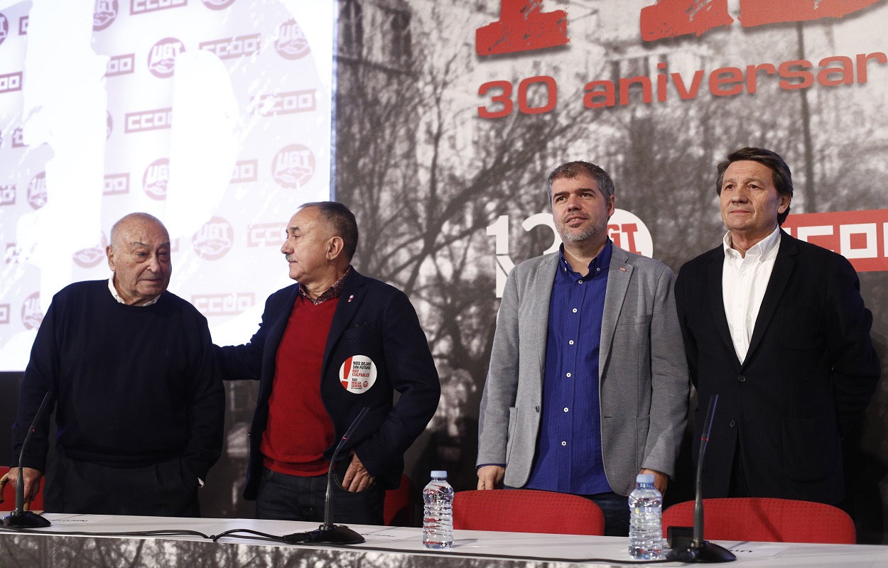 El sindicalismo y la política da su último adiós a Nicolás Redondo. EP
