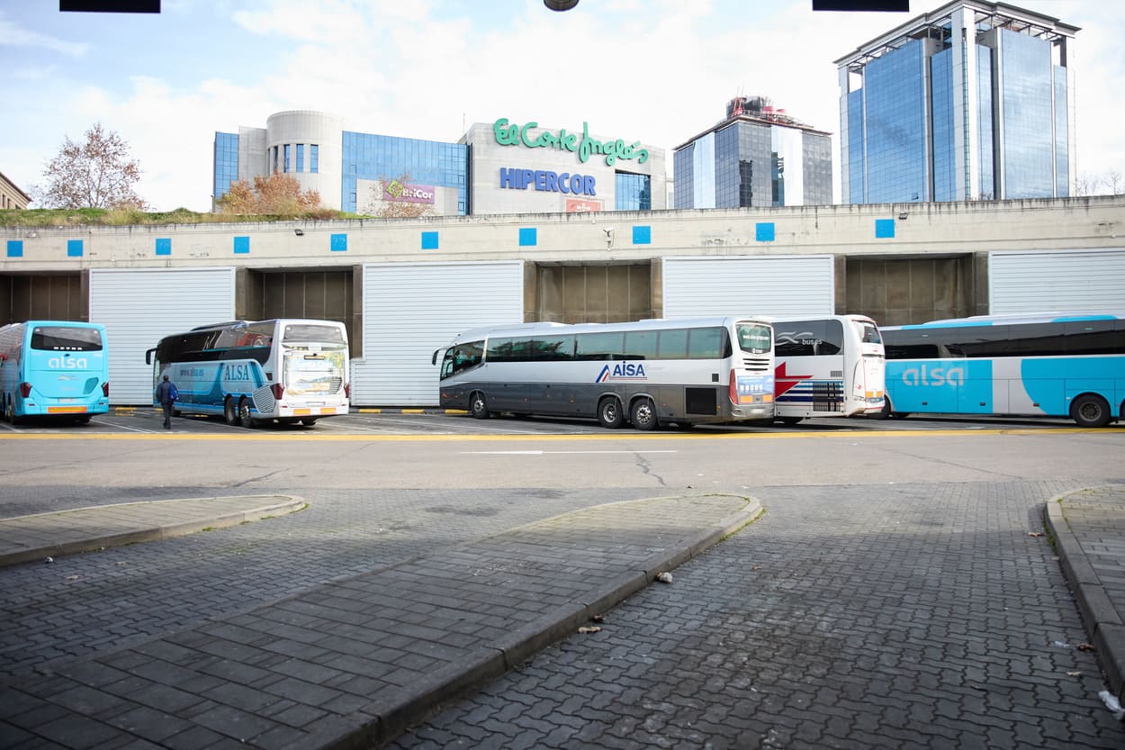 Autobuses en la estación de Méndez Álvaro. EP