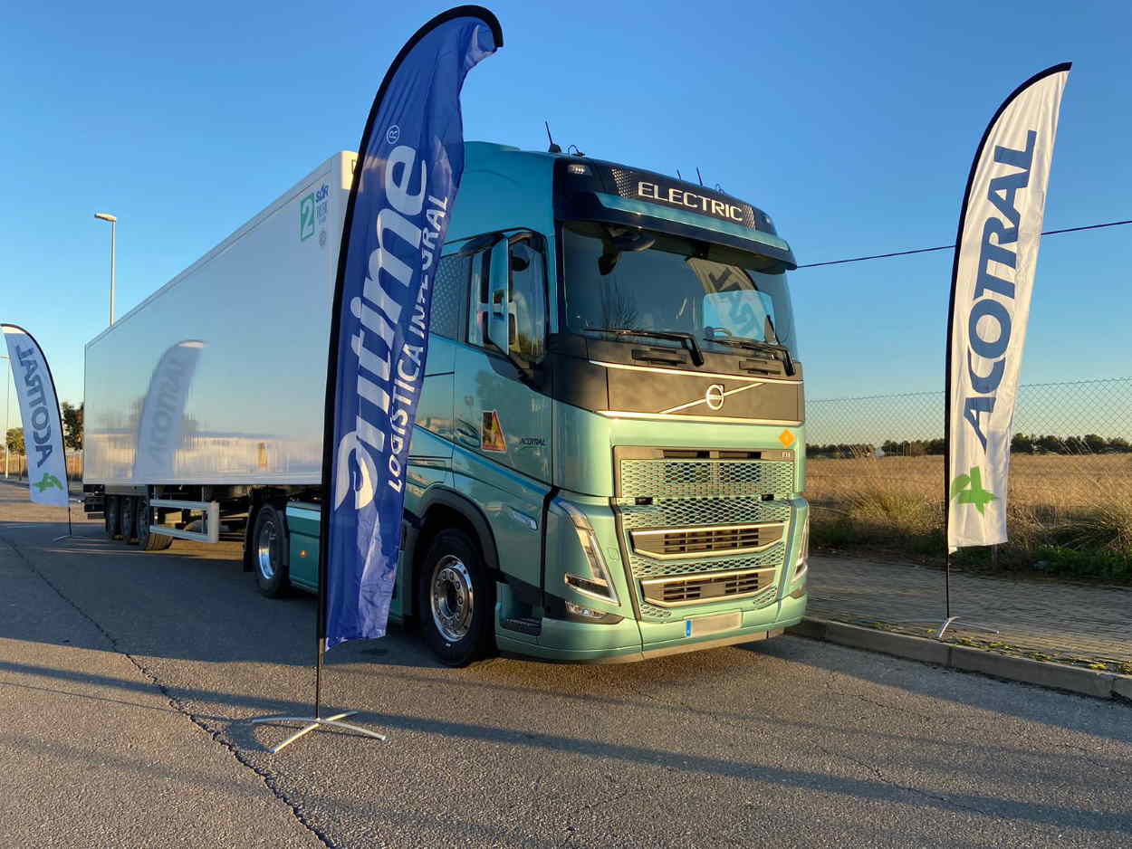 Mercadona, pionera en la distribución urbana de mercancías con tractoras eléctricas