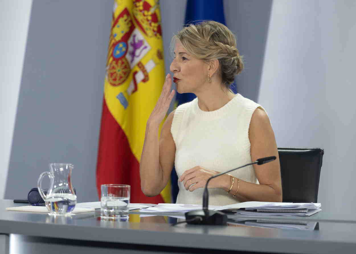 La vicepresidenta segunda y ministra de Trabajo y Economía Social, Yolanda Díaz, durante una rueda de prensa posterior al Consejo de Ministros. EP