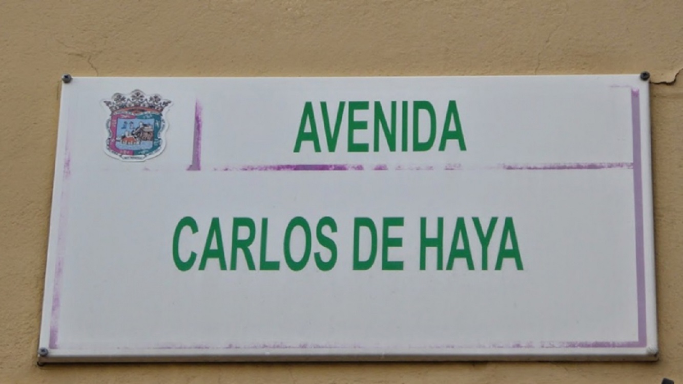 Cartel de la avenida Carlos Haya de Málaga