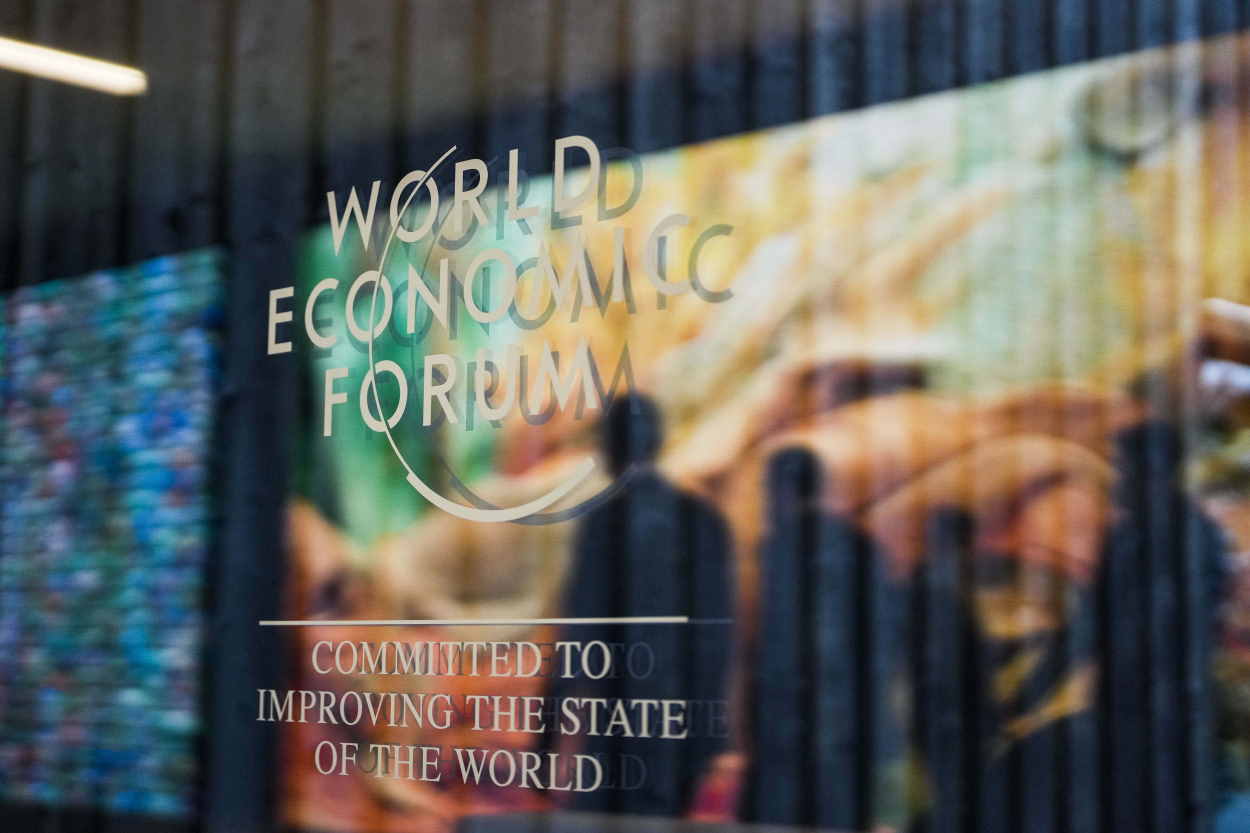 Logo del Foro Económico Mundial celebrado en Davos (Suiza). EP