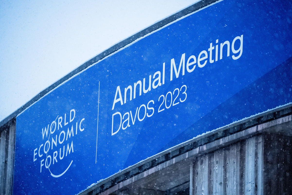 Cartel promocional del Foro Económico Mundial de Davos 2023. Europa Press