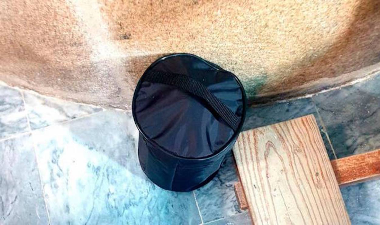 La misteriosa urna olvidada en la parroquia de la Asunción de Aroche. 