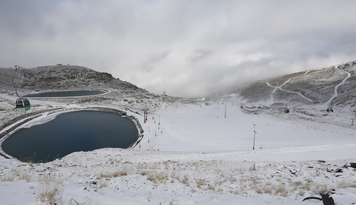 Imagen de archivo de Sierra Nevada. ÁLEX CÁMARA/EP