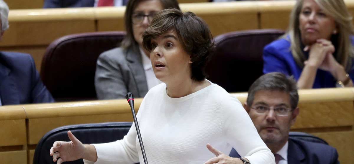 La vicepresidenta del Gobierno, Soraya Sáenz de Santamaría, durante su intervención en la sesión de control al Gobierno esta tarde en el pleno del Senado. 
