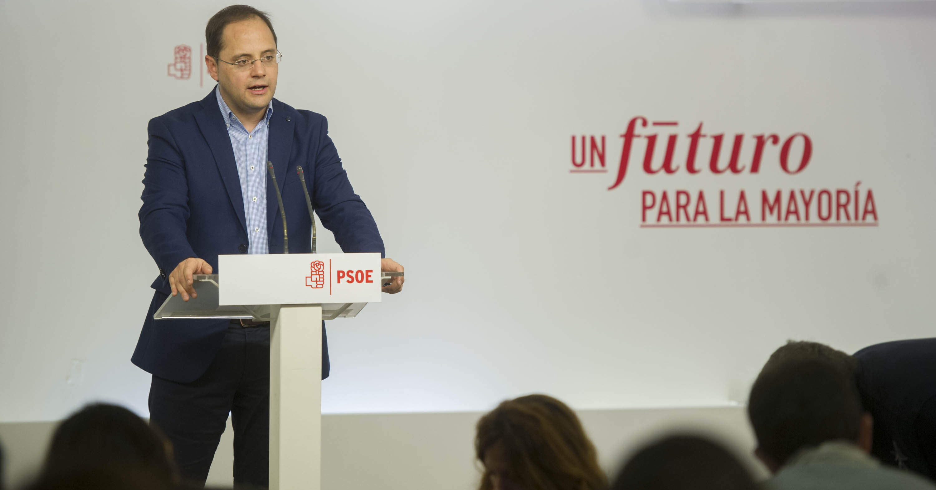 César Luena en rueda de prensa tras la ejecutiva del PSOE - EFE
