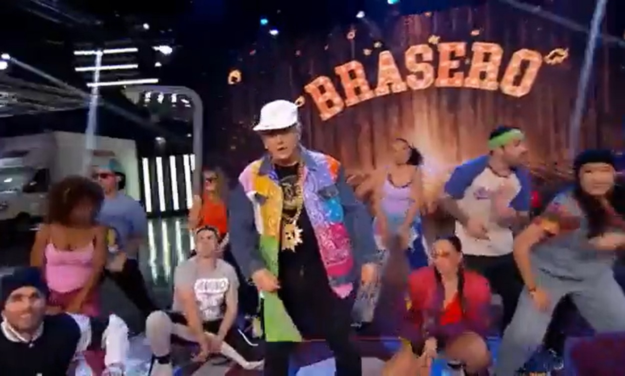 Roberto Brasero y sus bailarines en 'El Desafío'. Twitter / Antena 3.