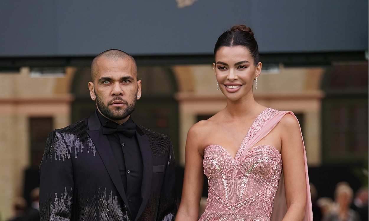 Joana Sanz y Dani Alves, en una entrega de premios a octubre de 2021. EP