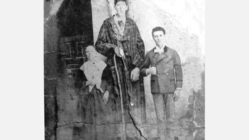 Una de las pocas fotografías realizada Agustín Luengo, 'El gigante estremeño' Una de las pocas fotografías realizada Agustín Luengo, 'El gigante estremeño'