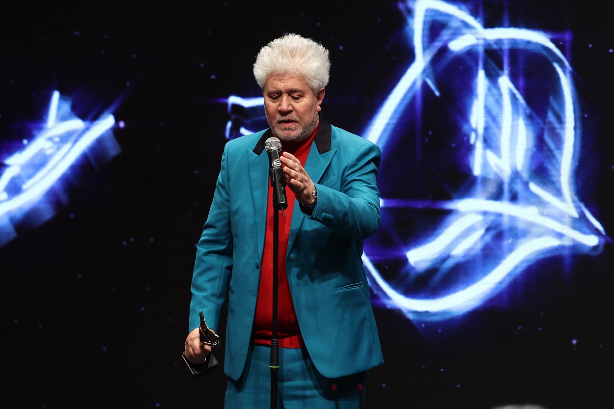 El director de cine Pedro Almodóvar interviene tras recibir el Premio Feroz Audi de Honor 2023 durante la gala de la X edición de los Premios Feroz en el Auditorio de Zaragoza. EP.