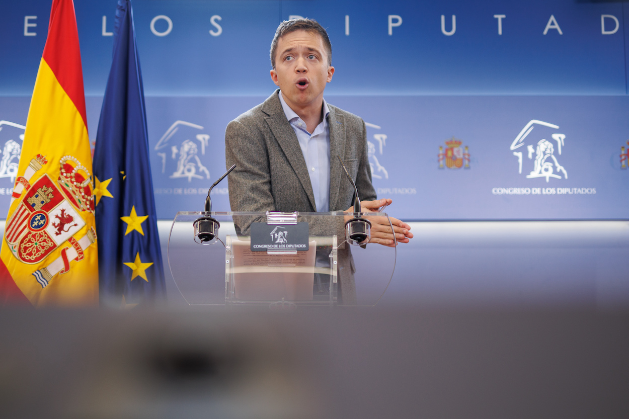 El líder de Más País, Íñigo Errejón, interviene en una rueda de prensa anterior a la Junta de Portavoces