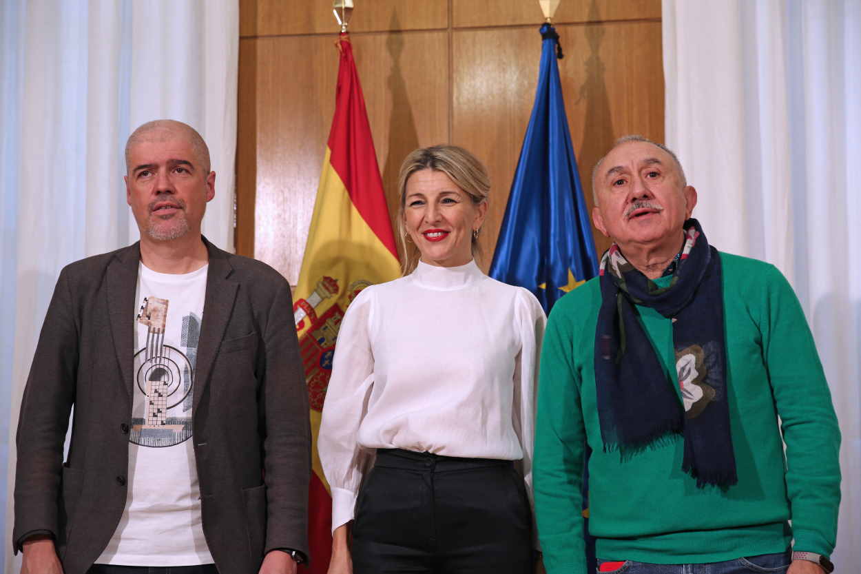 Yolanda Díaz, ministra de Trabajo y Economía social y vicepresidenta segunda, tras la reunión con Unai Sordo (CCOO) y Pepe Álvarez (UGT) para subir el SMI