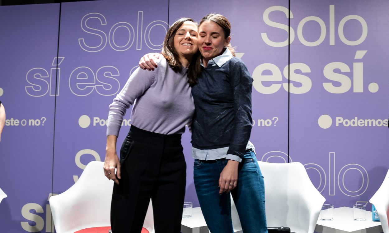 La ministra de Derechos Sociales, Ione Belarra, y la ministra de Igualdad, Irene Montero, en un acto de Unidas Podemos. EP.