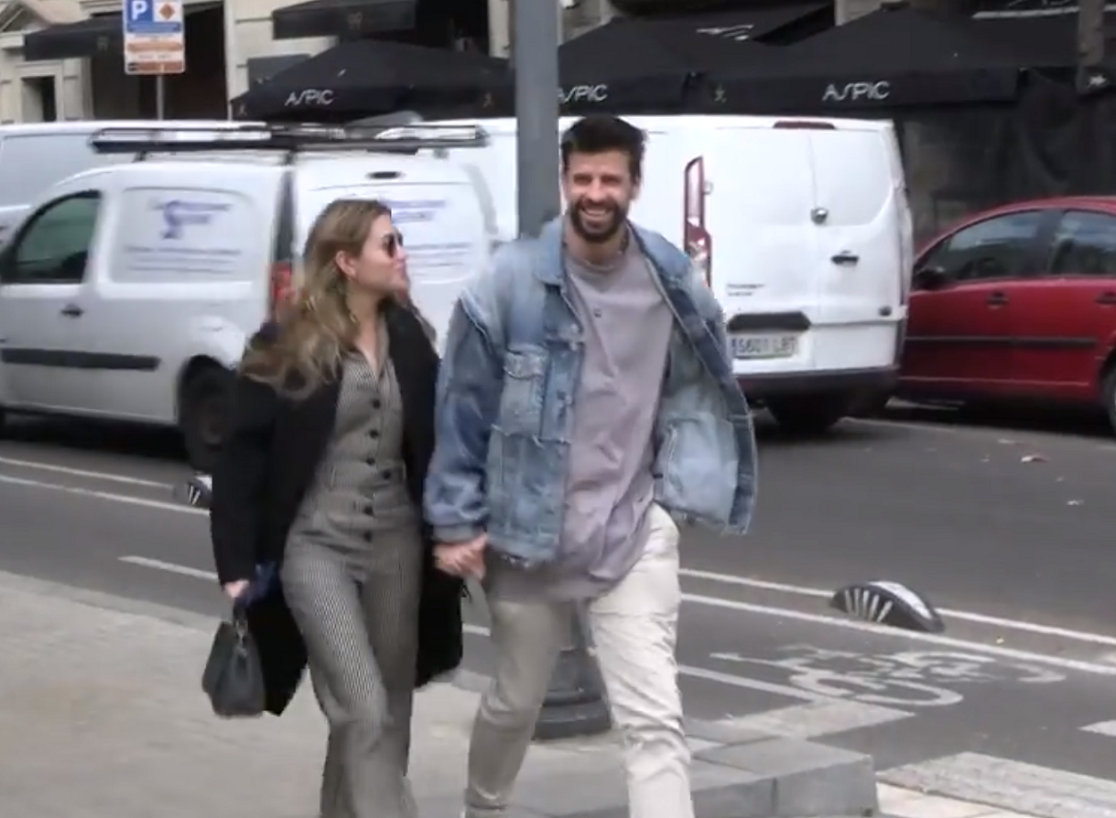 Gerard Piqué de la mano de Clara Chía en Barcelona. Europa Press