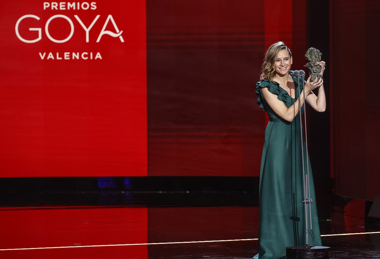 Vanessa Marimbert recibe el Goya al mejor montaje por su labor en 'El buen patrón'. Premios Goya 2022.