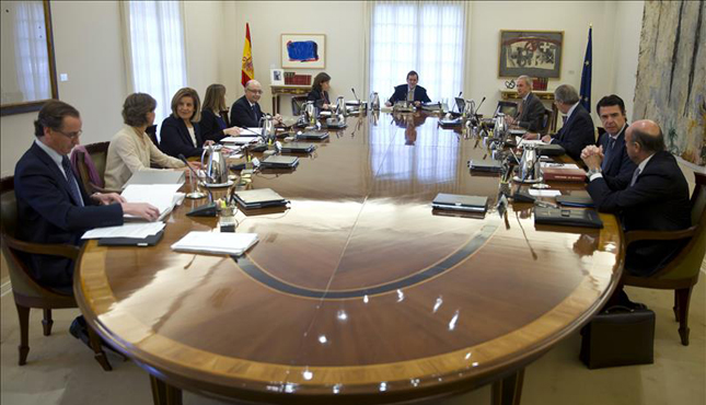 Así 'mejora' Rajoy la vida de los ciudadanos: sube 6 euros el salario mínimo y 'revaloriza' las pensiones en 2