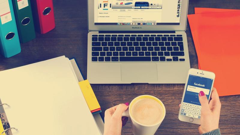 Un estudio explica por qué hay tanta gente lista en redes sociales